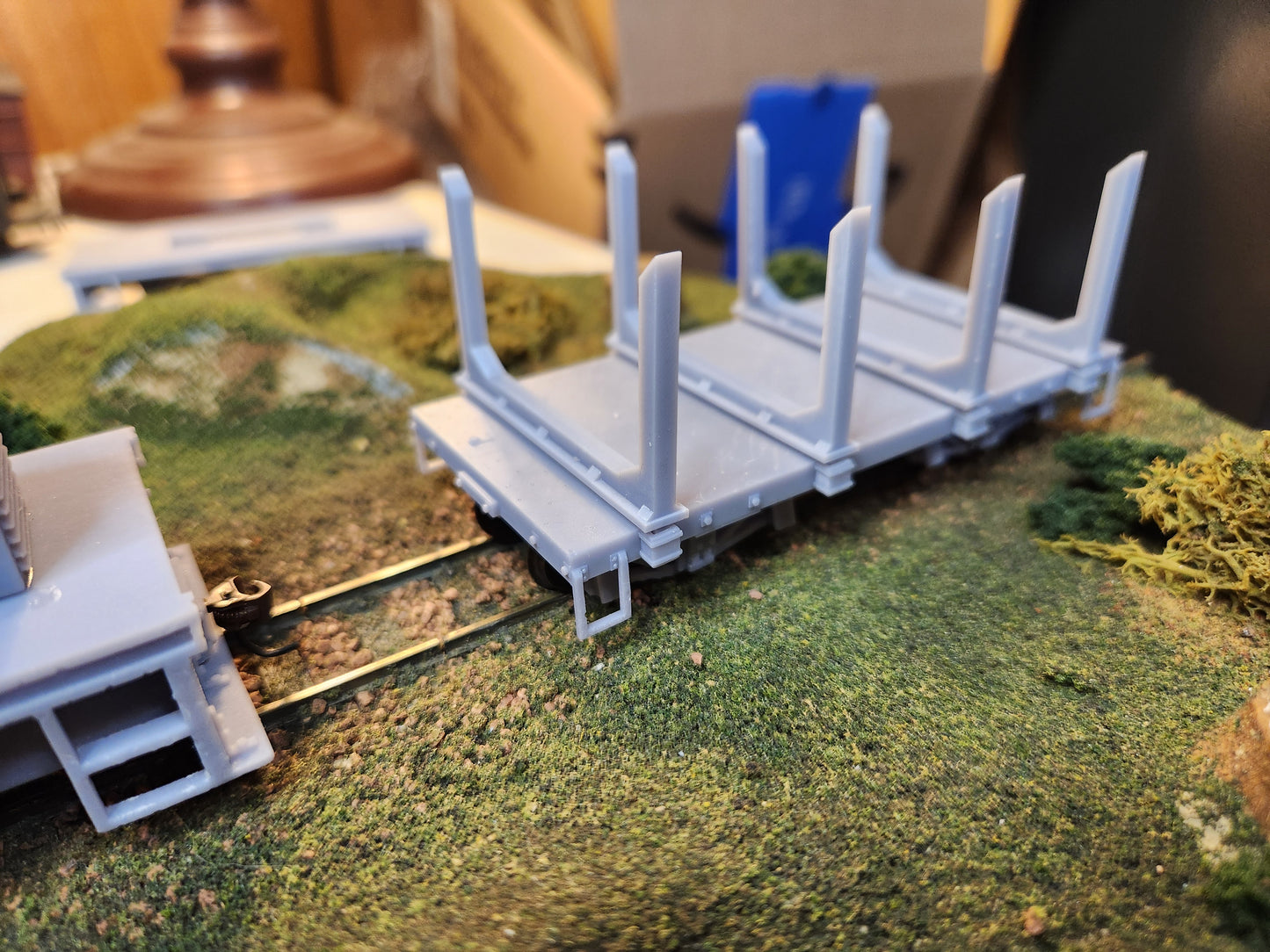 On30 3D Printed 16ft Flat Car with log bunks(Set of 2)