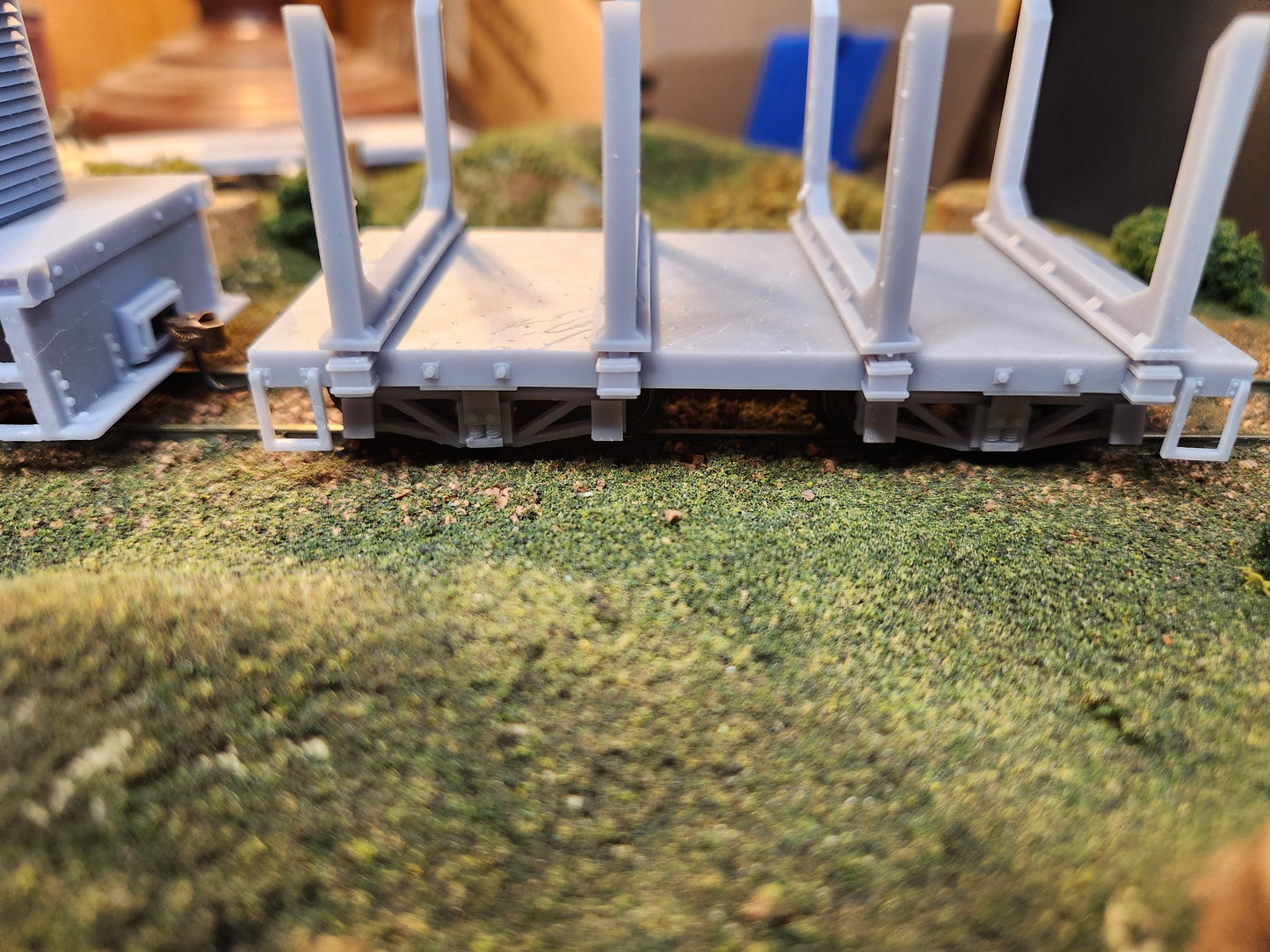 On30 3D Printed 16ft Flat Car with log bunks(Set of 2)