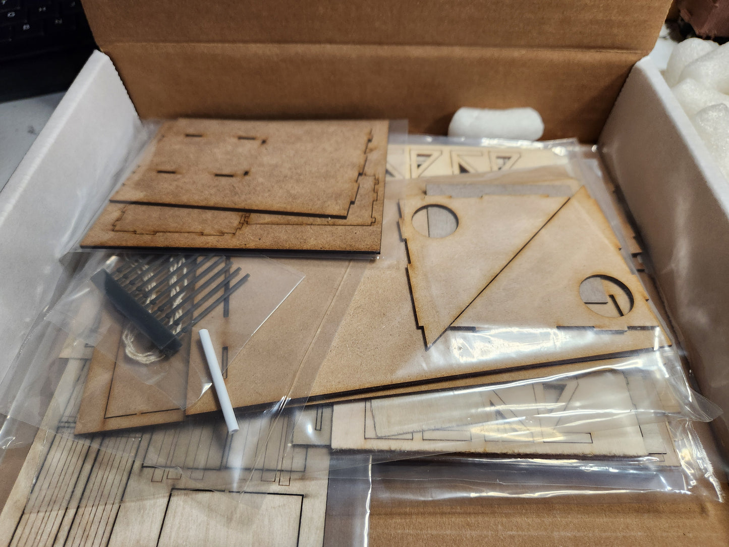 Crick Hollow Hardware & Mining Supply #6127 O Scale Craftsman Style Structure kit