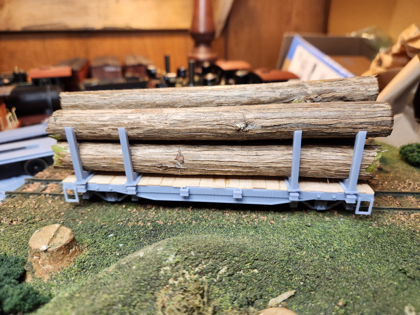 On30 3D Printed 25ft Flat Car with log bunks(Set of 2)