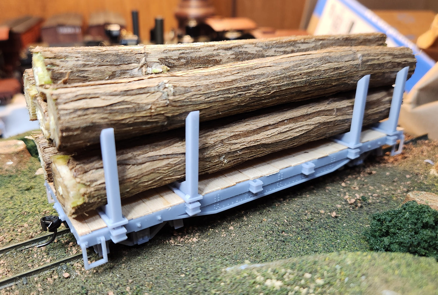 On30 3D Printed 25ft Flat Car with log bunks(Set of 2)