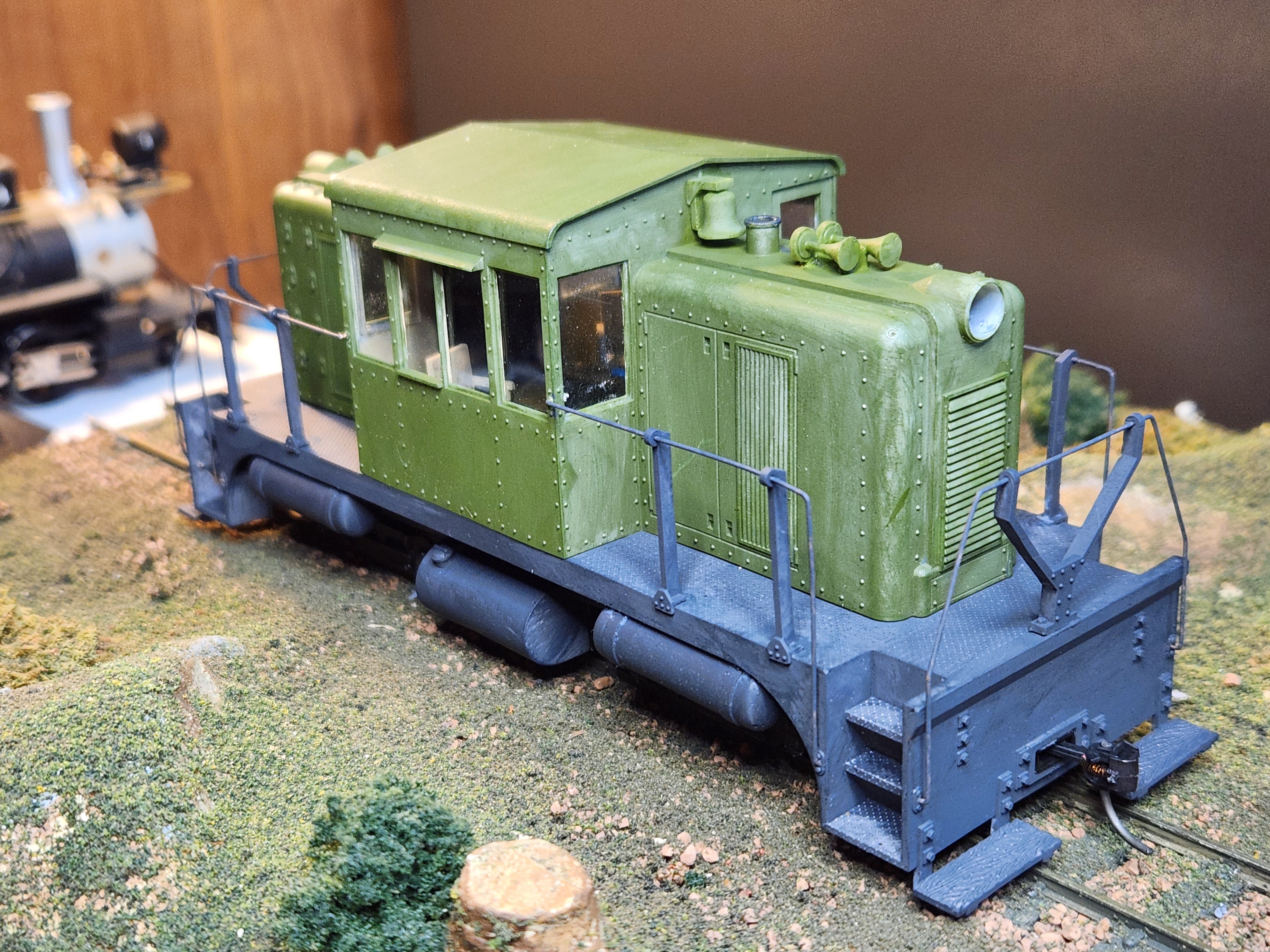 On30 Freelance Center Cab Switcher Kit 3D printed For Athearn SW7 Mech ...