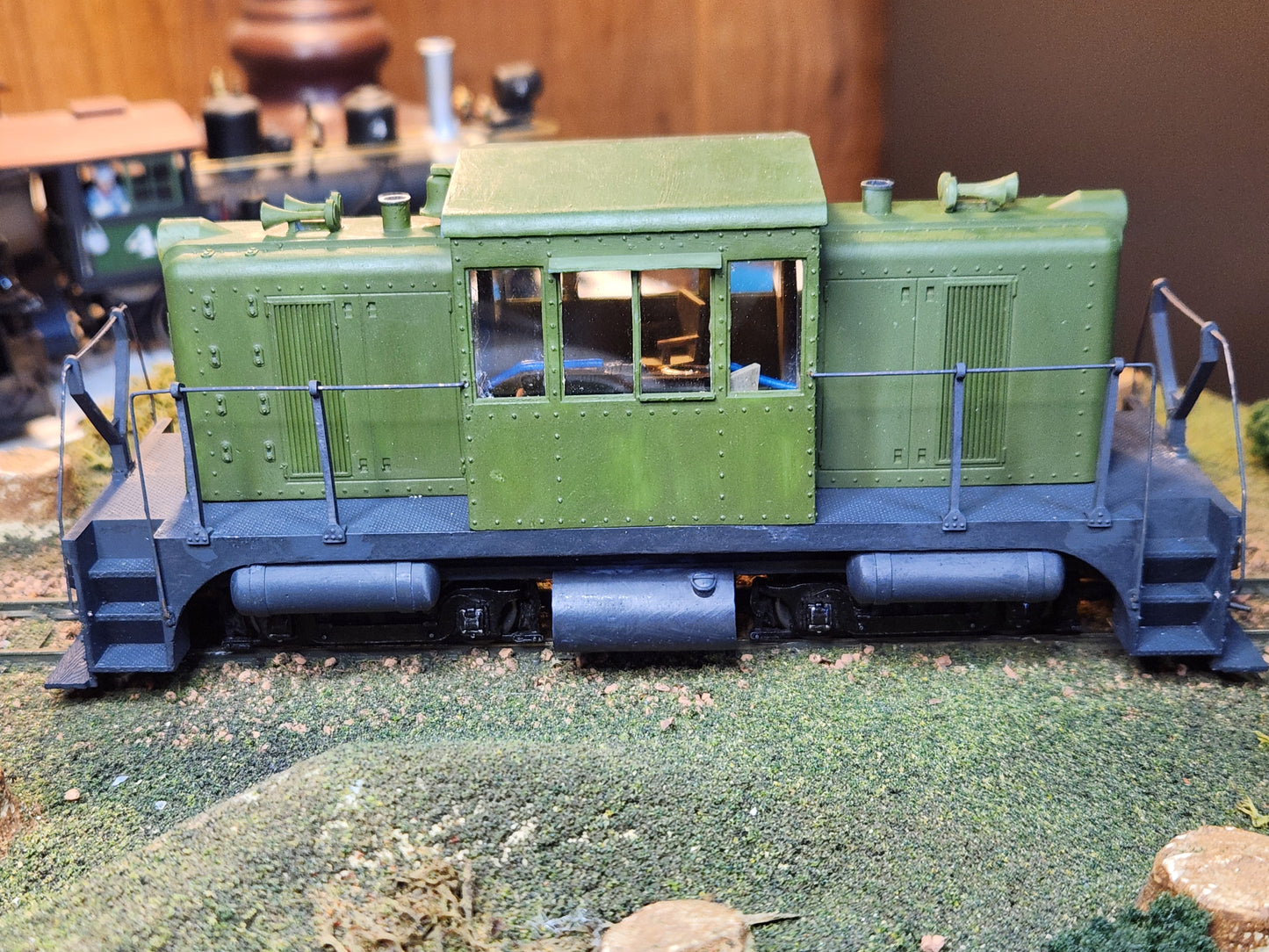 On30 Freelance Center Cab Switcher Kit 3D printed For Athearn SW7 Mechanism