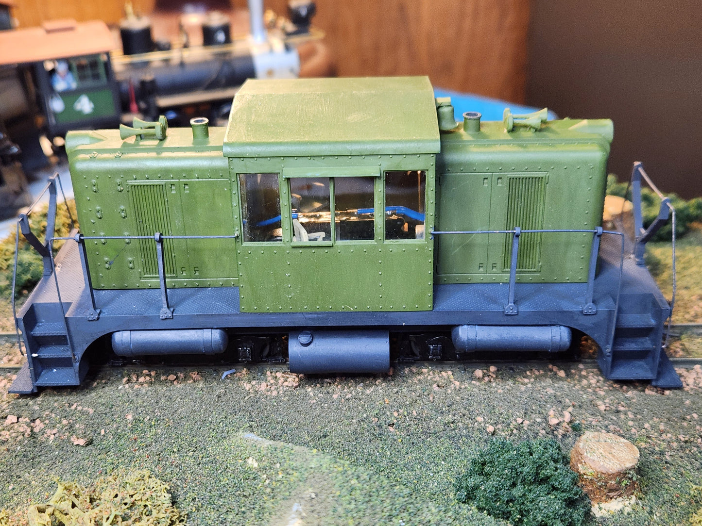 On30 Freelance Center Cab Switcher Kit 3D printed For Athearn SW7 Mechanism