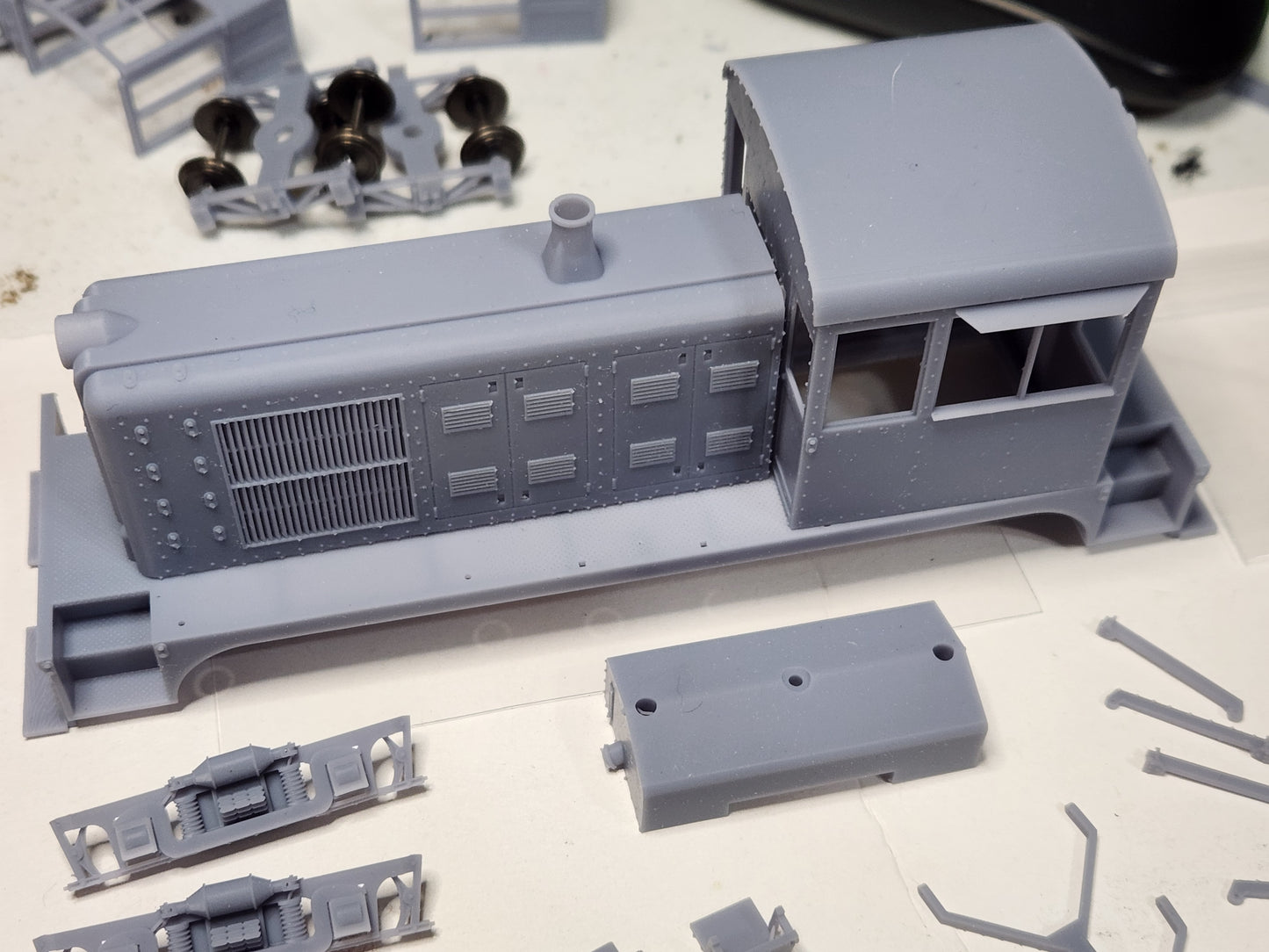 On30 Freelance End Cab Switcher Kit 3D printed For Athearn SW1500 Mechanism