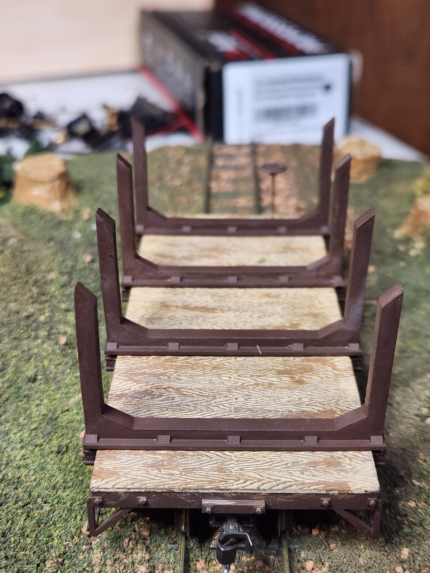 On30 3D Printed 16ft Flat Car with log bunks(Set of 2)