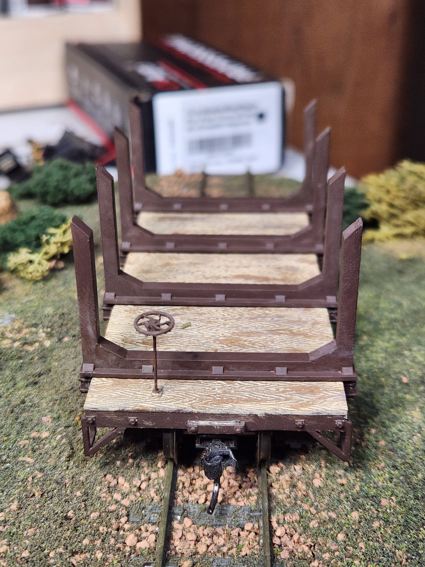 On30 3D Printed 16ft Flat Car with log bunks(Set of 2)