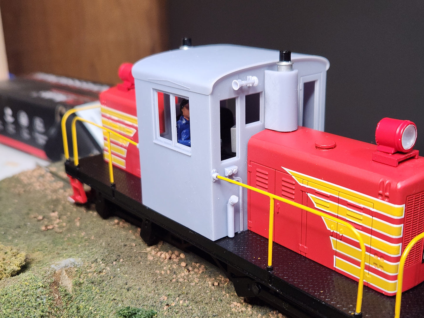 Round roof cab conversion kit for the Bachmann On30 Withcomb
