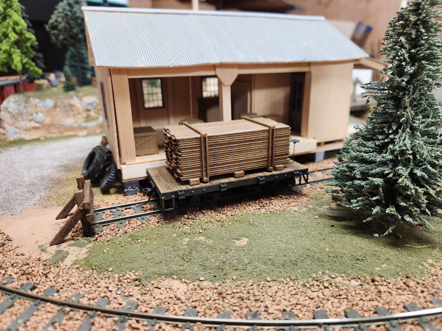On30 3D Printed 16ft Flat Car With Lumber Load