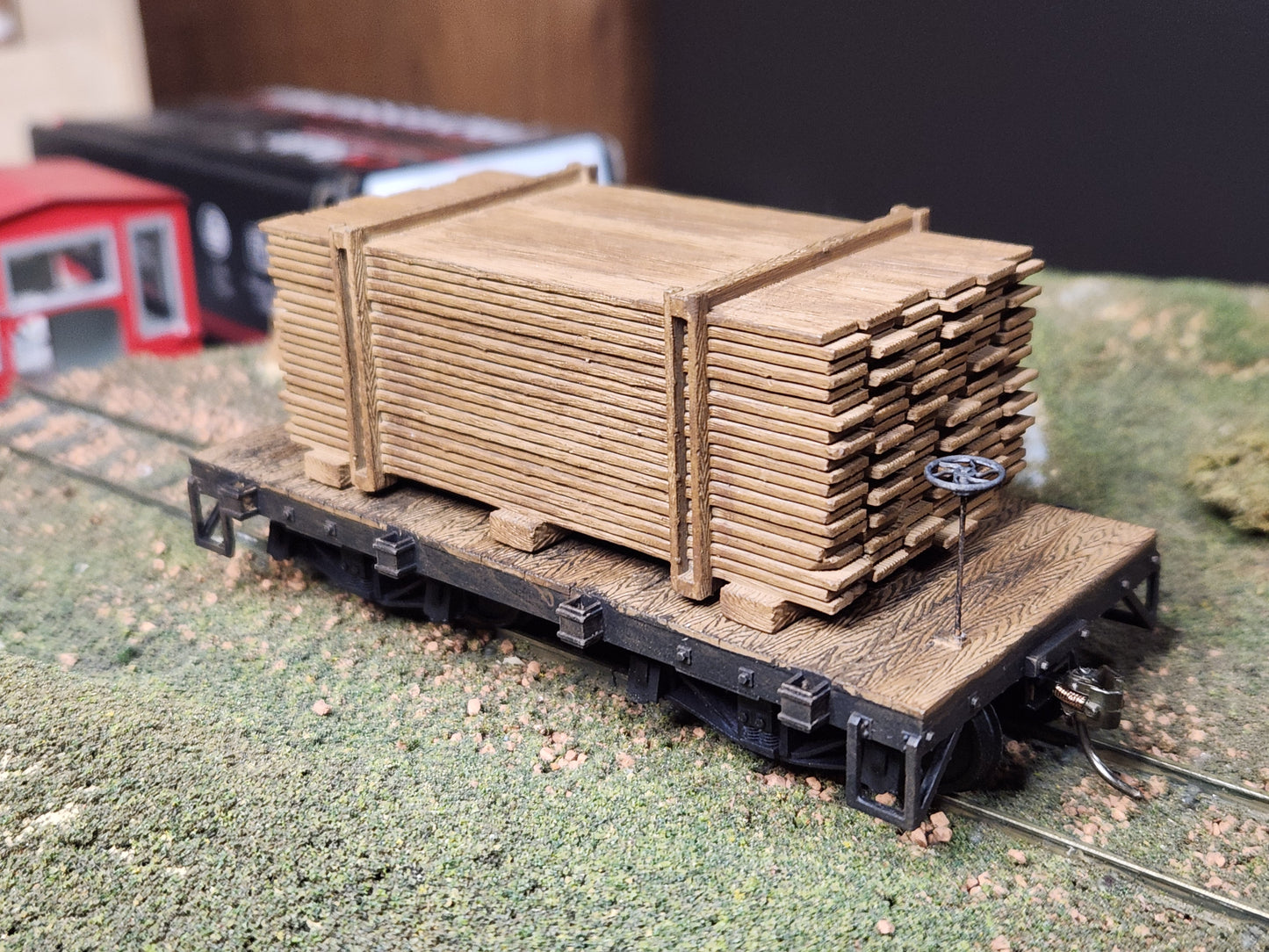 On30 3D Printed 16ft Flat Car With Lumber Load