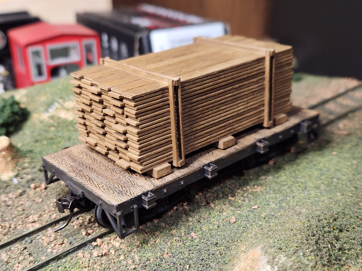 On30 3D Printed 16ft Flat Car With Lumber Load