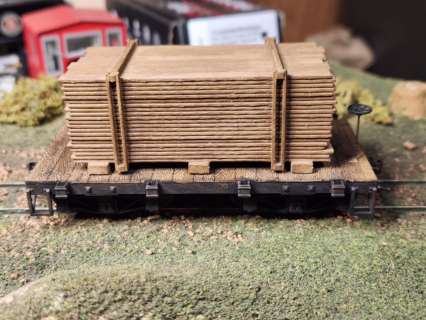On30 3D Printed 16ft Flat Car With Lumber Load