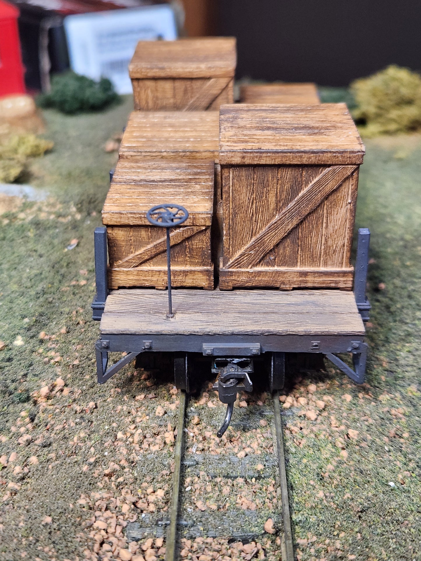On30 3D Printed 16ft Flat Car With Wood Crate Load
