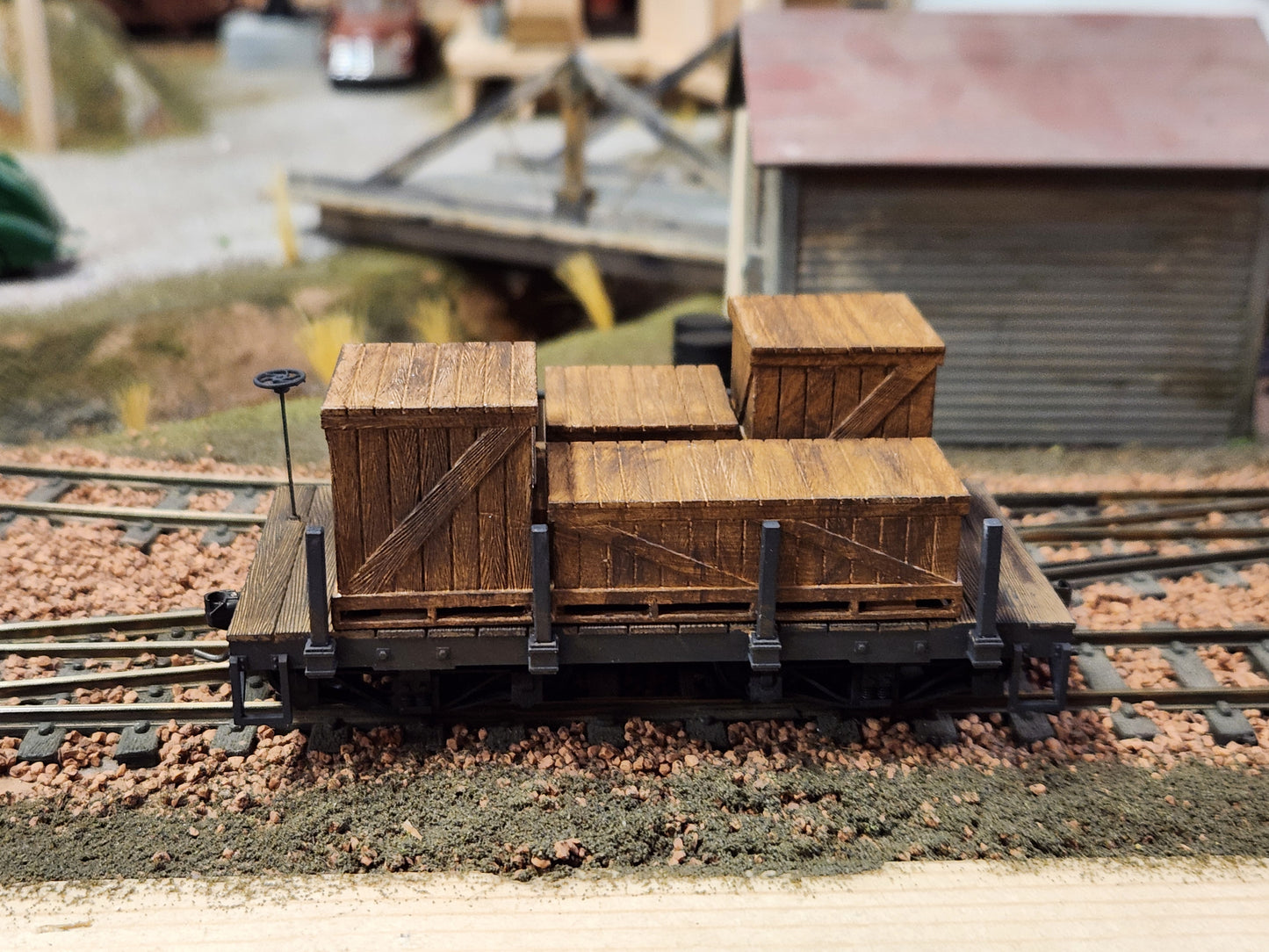 On30 3D Printed 16ft Flat Car With Wood Crate Load