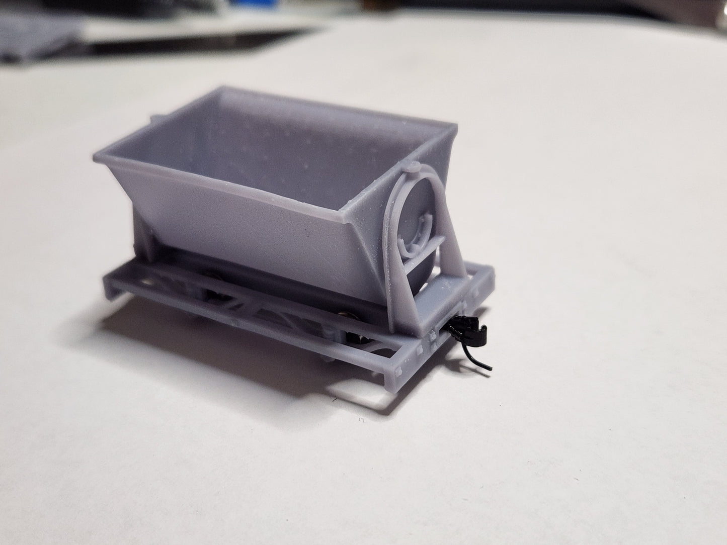 On18 3D printed 8ft V tipper hopper car kit