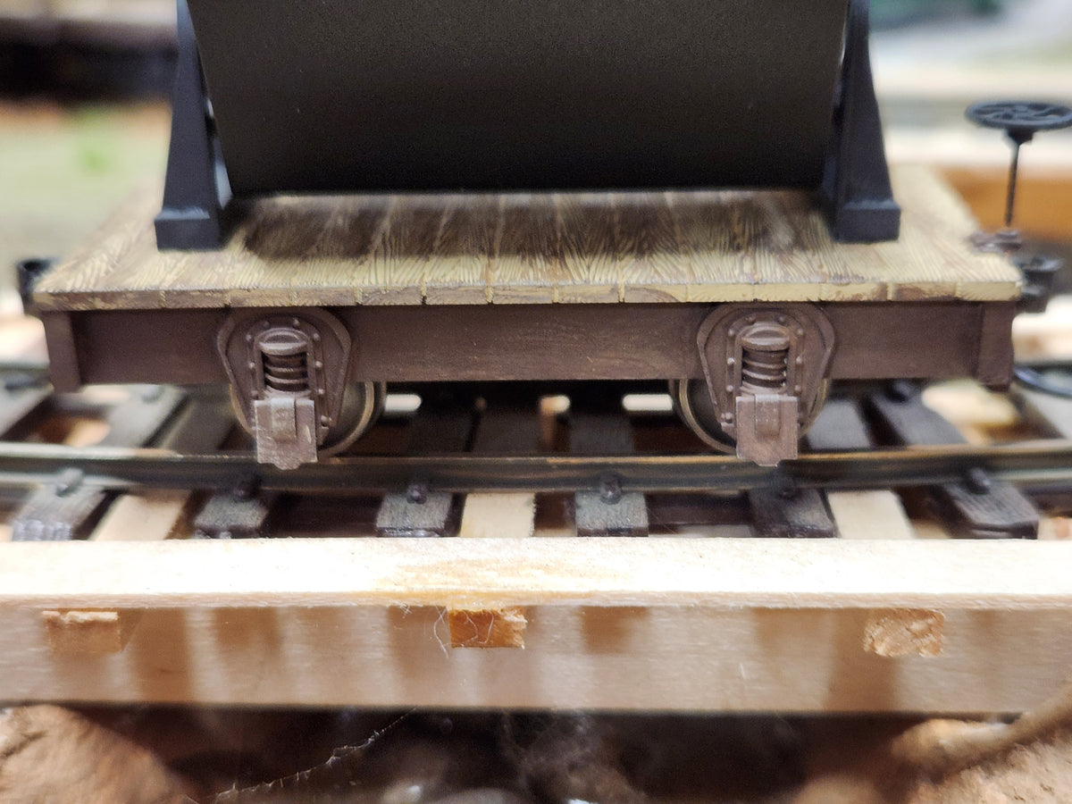 On30 3D Printed Steel V Tipper Hopper on 10ft Chassis
